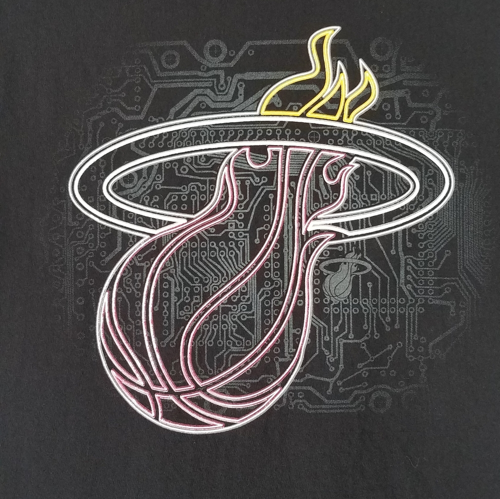 Majestic NBA Dwayne Wade Miami Heat T-Shirt - Picture 4 of 6